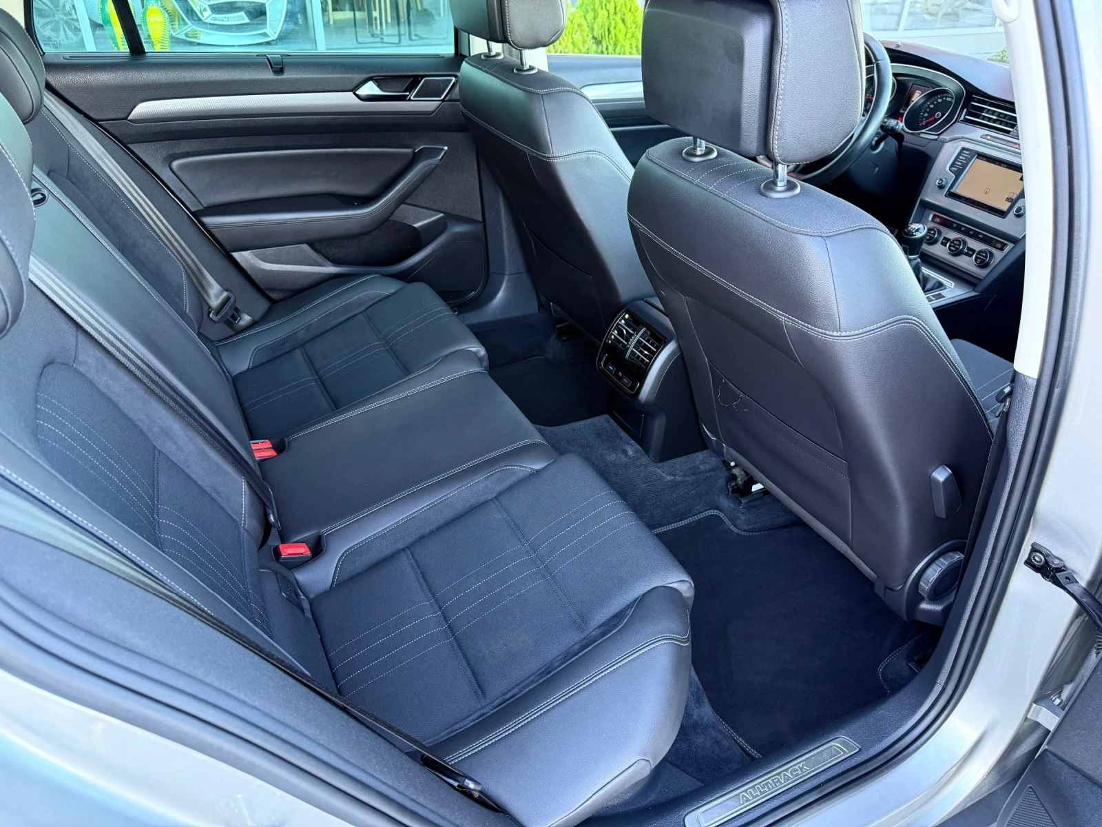 VW Alltrack 2.0 TDI 150k.c 4X4 / LED / NAVI / PANORAMA   | Mobile.bg � ����������� 14
