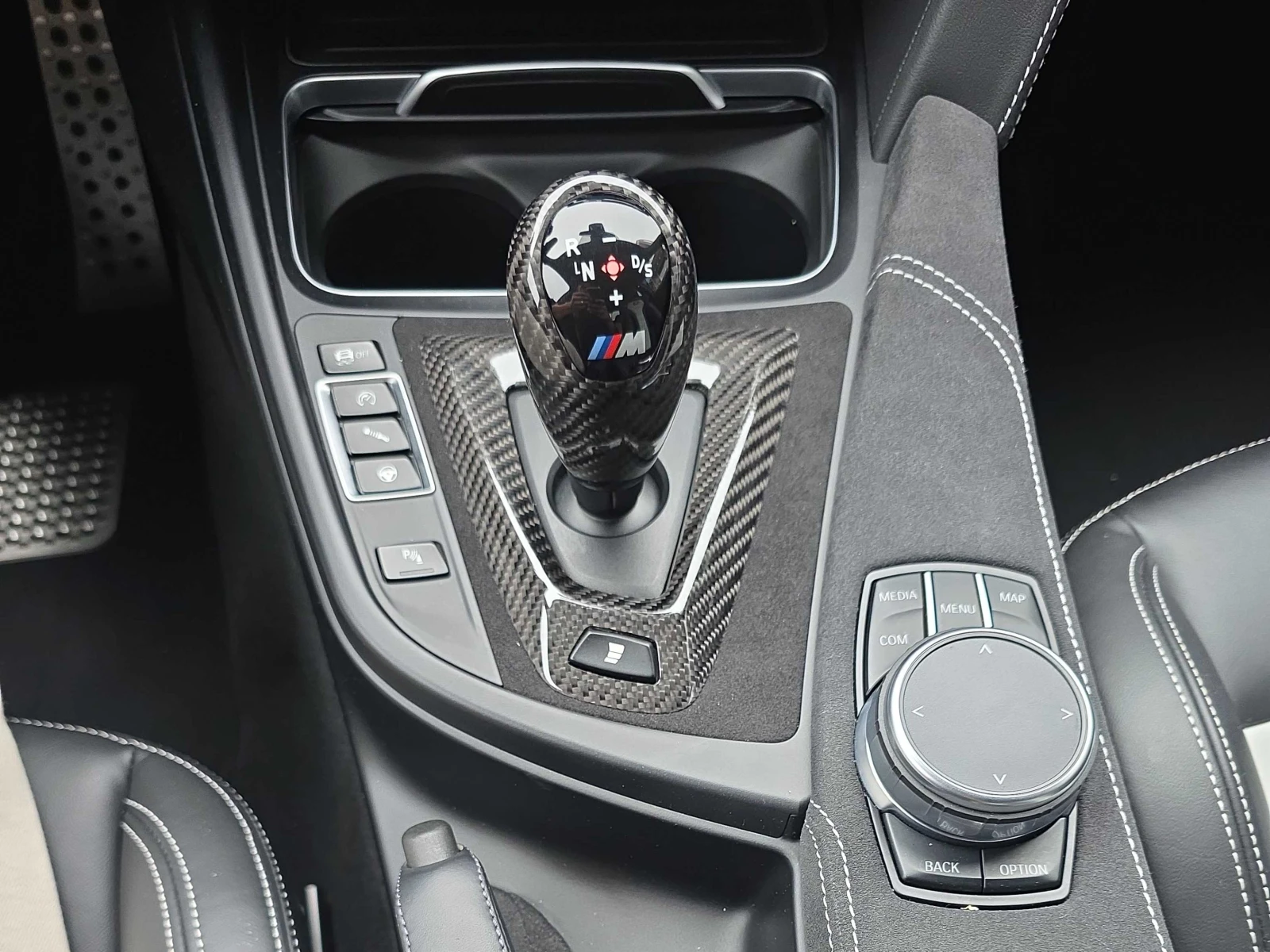 BMW M3 CS Sedan, снимка 9 - Автомобили и джипове - 56523191