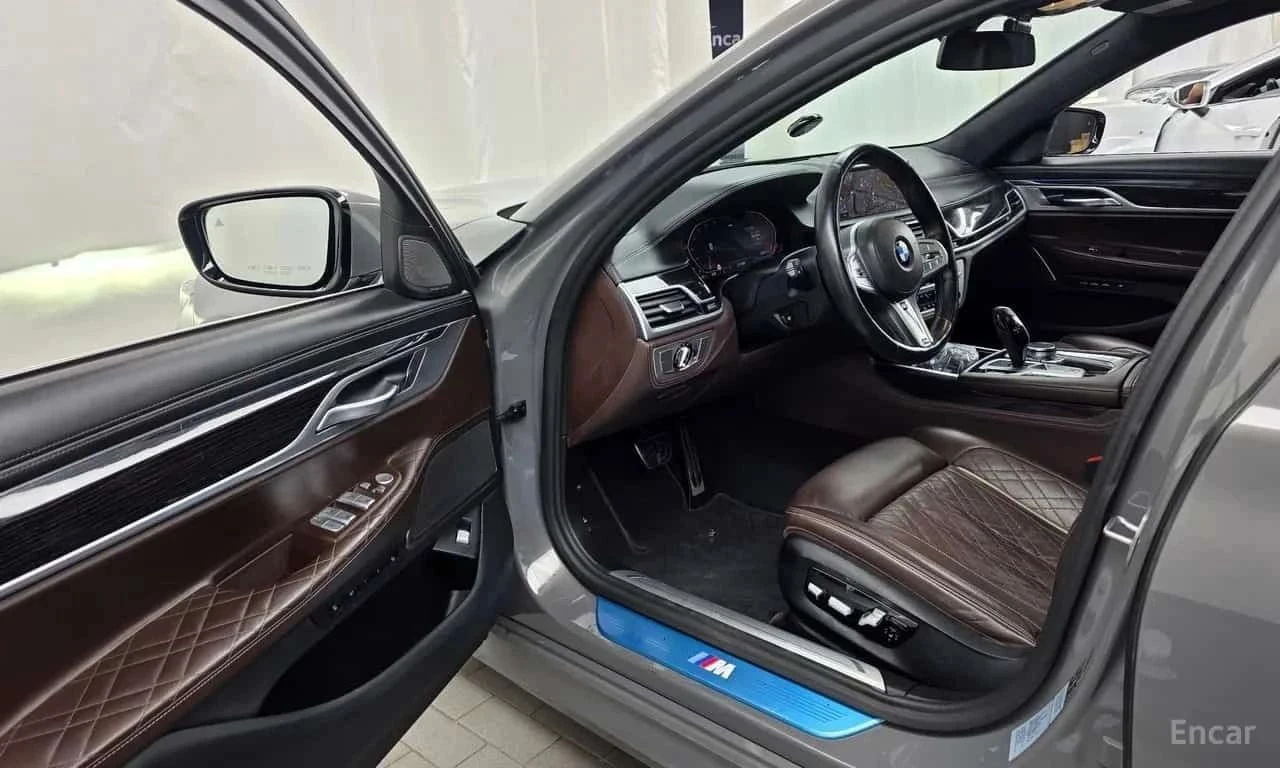 BMW 740, снимка 10 - Автомобили и джипове - 56726672