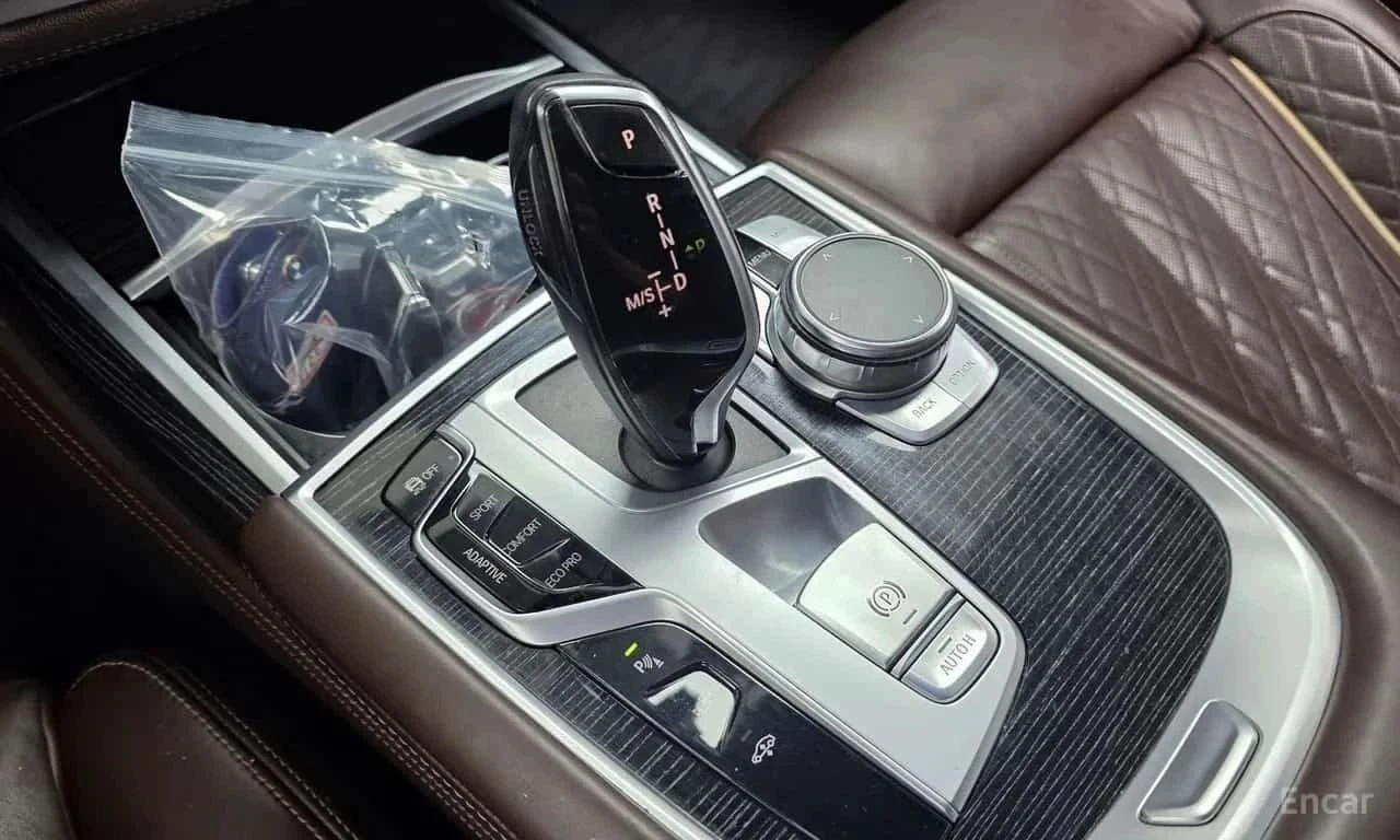 BMW 740, снимка 9 - Автомобили и джипове - 56726672