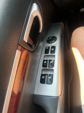 Обява за продажба на Hyundai Santa fe 2.2 CRDi, автомат, 4х4 ~8 300 лв. - изображение 4
