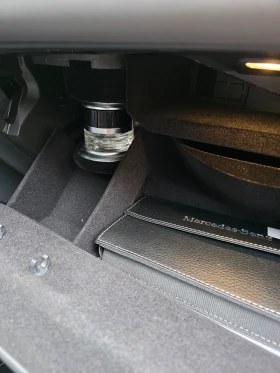 Mercedes-Benz EQC 400/4MATIC/AMG* ГОТОВ ЛИЗИНГ, снимка 10