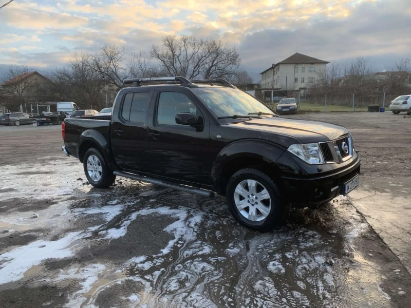 Nissan Navara 2.5, снимка 2 - Автомобили и джипове - 49380173