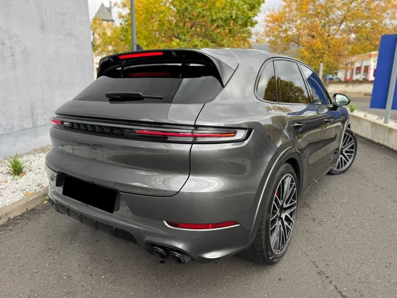 Porsche Cayenne GTS/FACELIFT/SPORT DESIGN/SPORT CHRONO/BOSE/PANO/, снимка 3 - Автомобили и джипове - 52177694