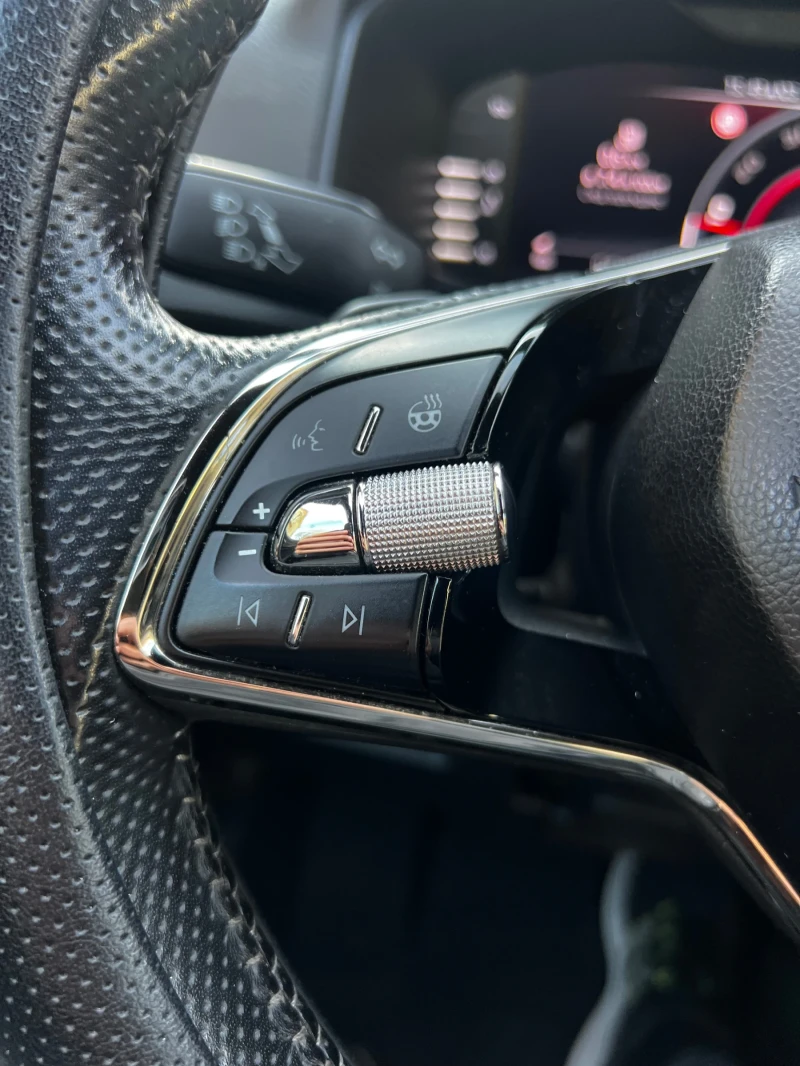 Skoda Karoq 2d 190ks 4* 4, снимка 4 - Автомобили и джипове - 52496172