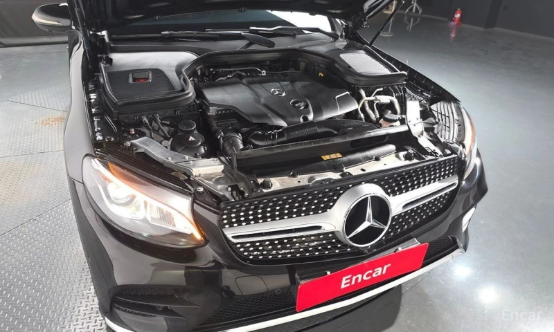 Mercedes-Benz GLC 220, снимка 6 - Автомобили и джипове - 52729644