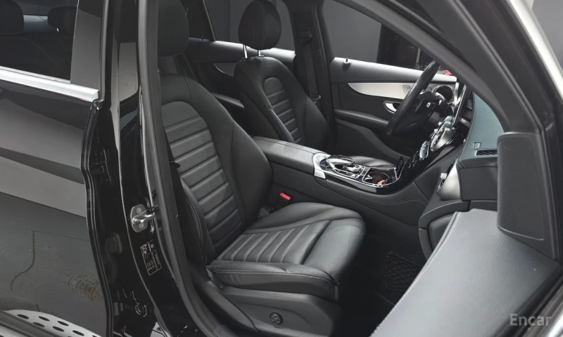 Mercedes-Benz GLC 220, снимка 10 - Автомобили и джипове - 52729644