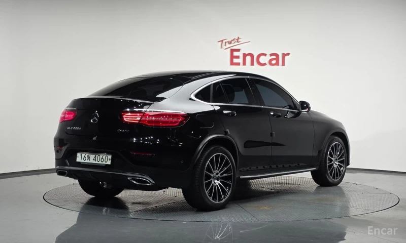 Mercedes-Benz GLC 220, снимка 2 - Автомобили и джипове - 52729644