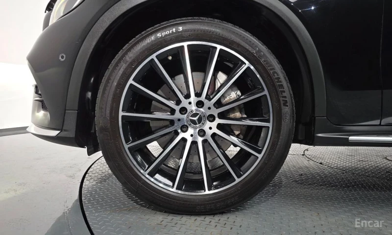 Mercedes-Benz GLC 220, снимка 5 - Автомобили и джипове - 52729644