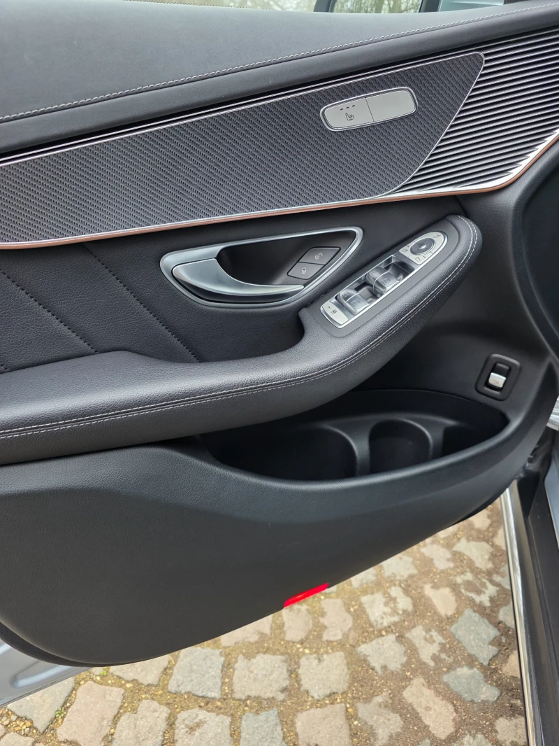 Mercedes-Benz EQC 400/4MATIC/AMG* ГОТОВ ЛИЗИНГ, снимка 8 - Автомобили и джипове - 52875286