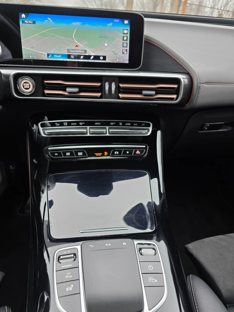 Mercedes-Benz EQC 400/4MATIC/AMG* ГОТОВ ЛИЗИНГ, снимка 7 - Автомобили и джипове - 52875286