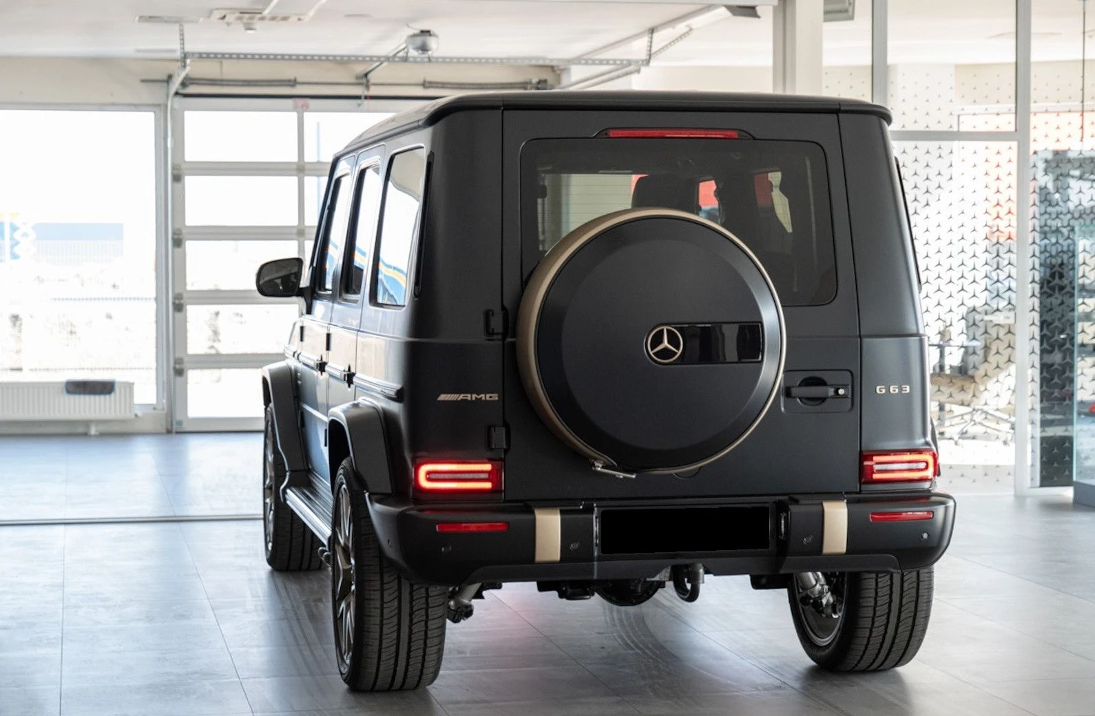 Mercedes-Benz G 63 AMG GRAND EDITION  - изображение 7