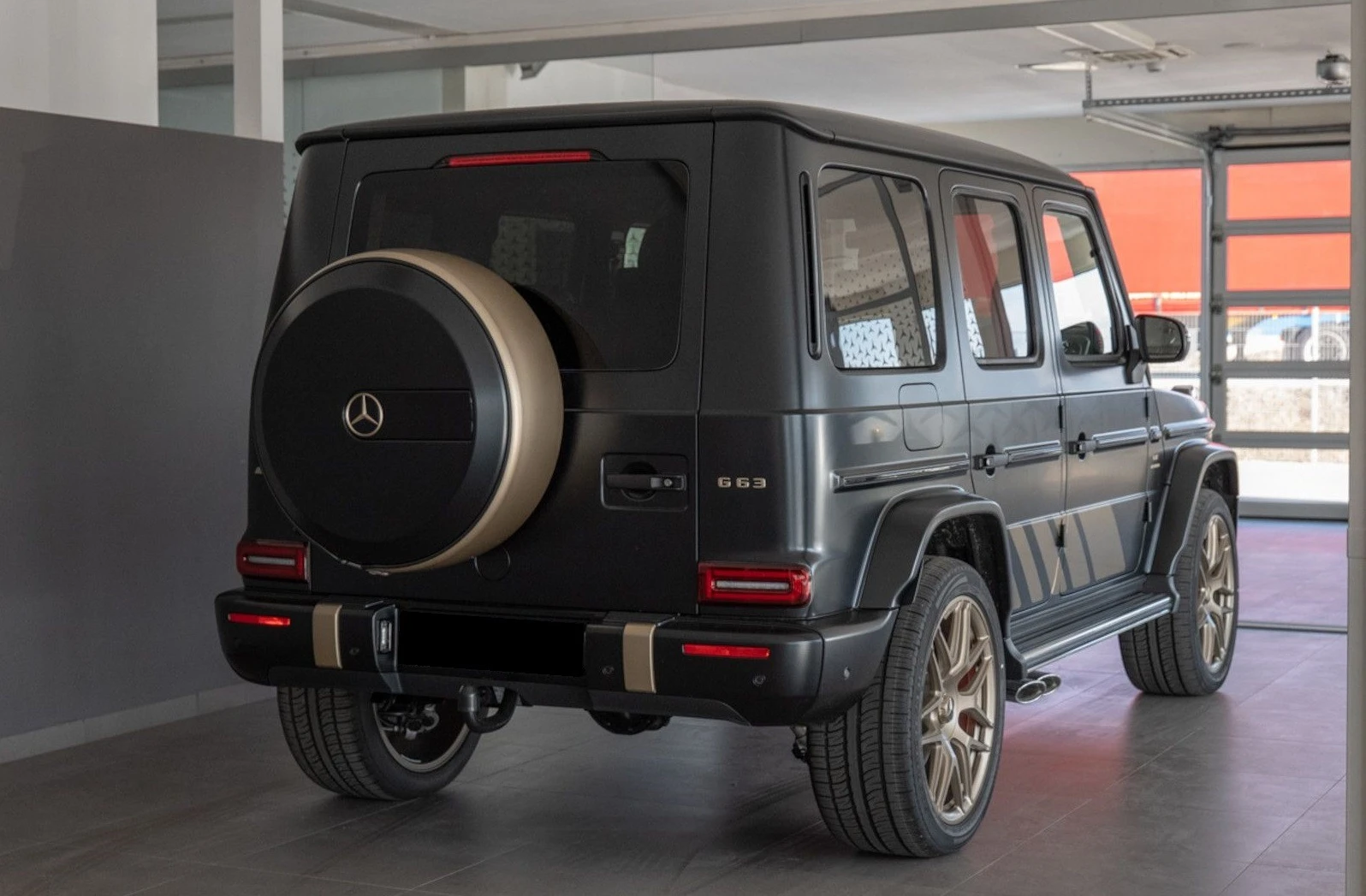 Mercedes-Benz G 63 AMG GRAND EDITION  - изображение 6