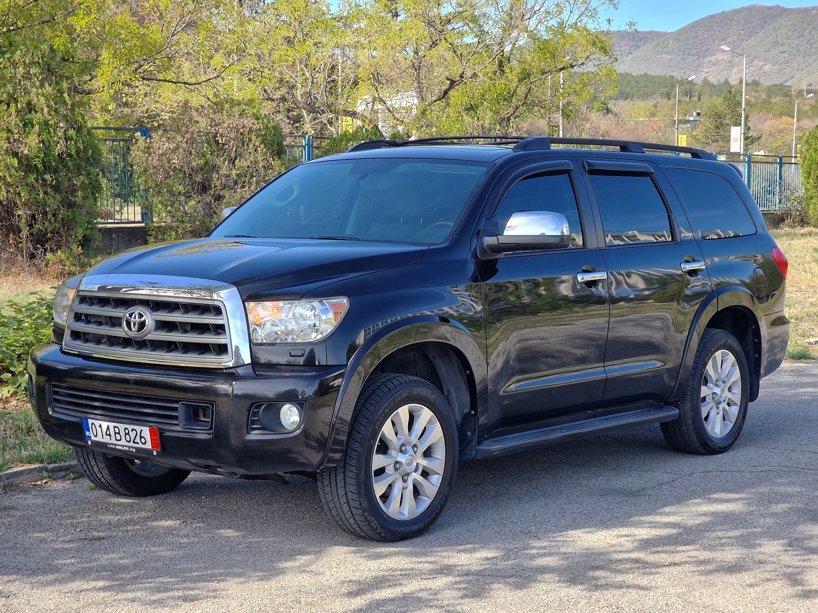 Toyota Sequoia 5.7 V8 Platinum - изображение 4