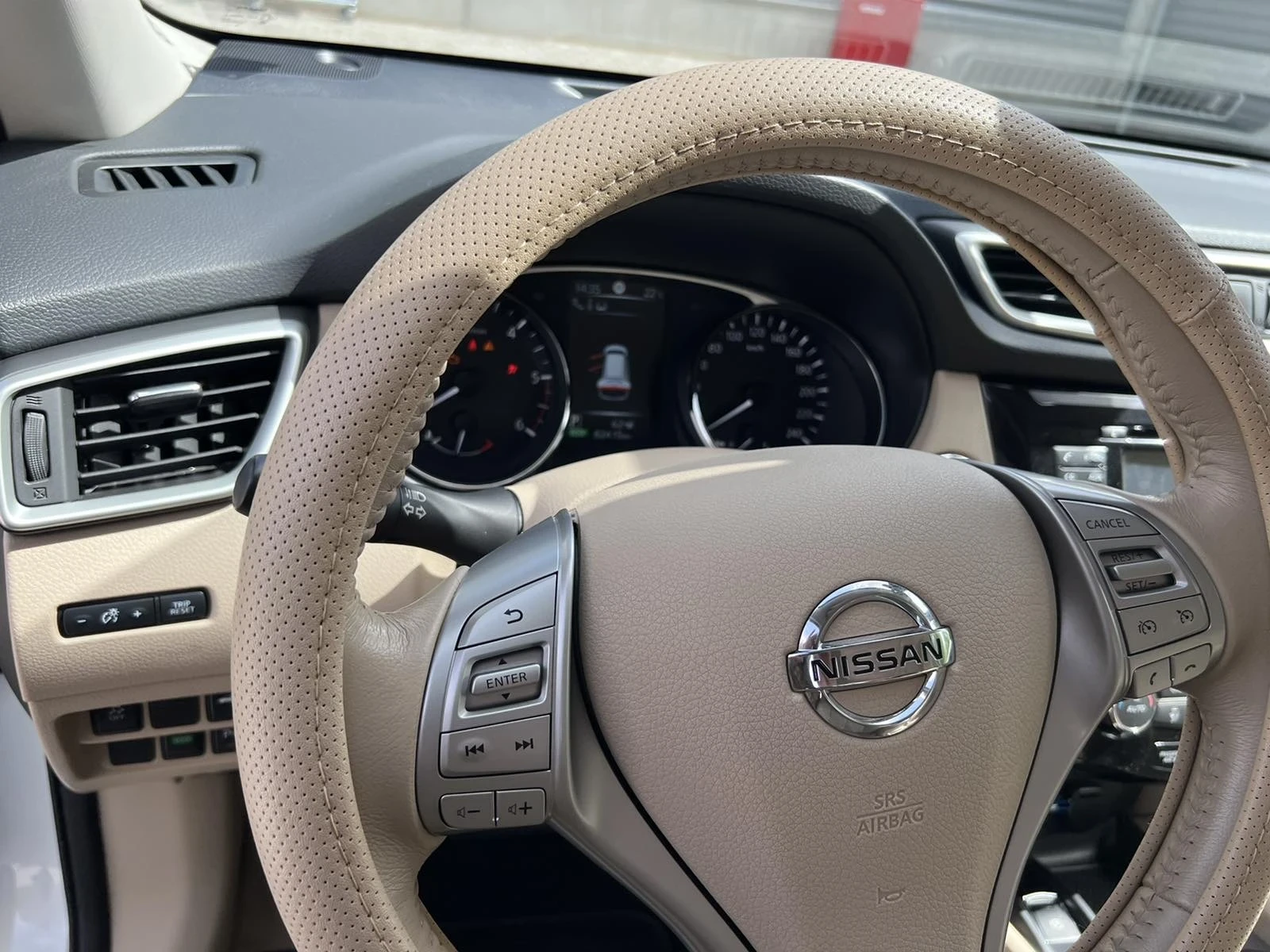 Nissan X-trail 1.6 - изображение 3
