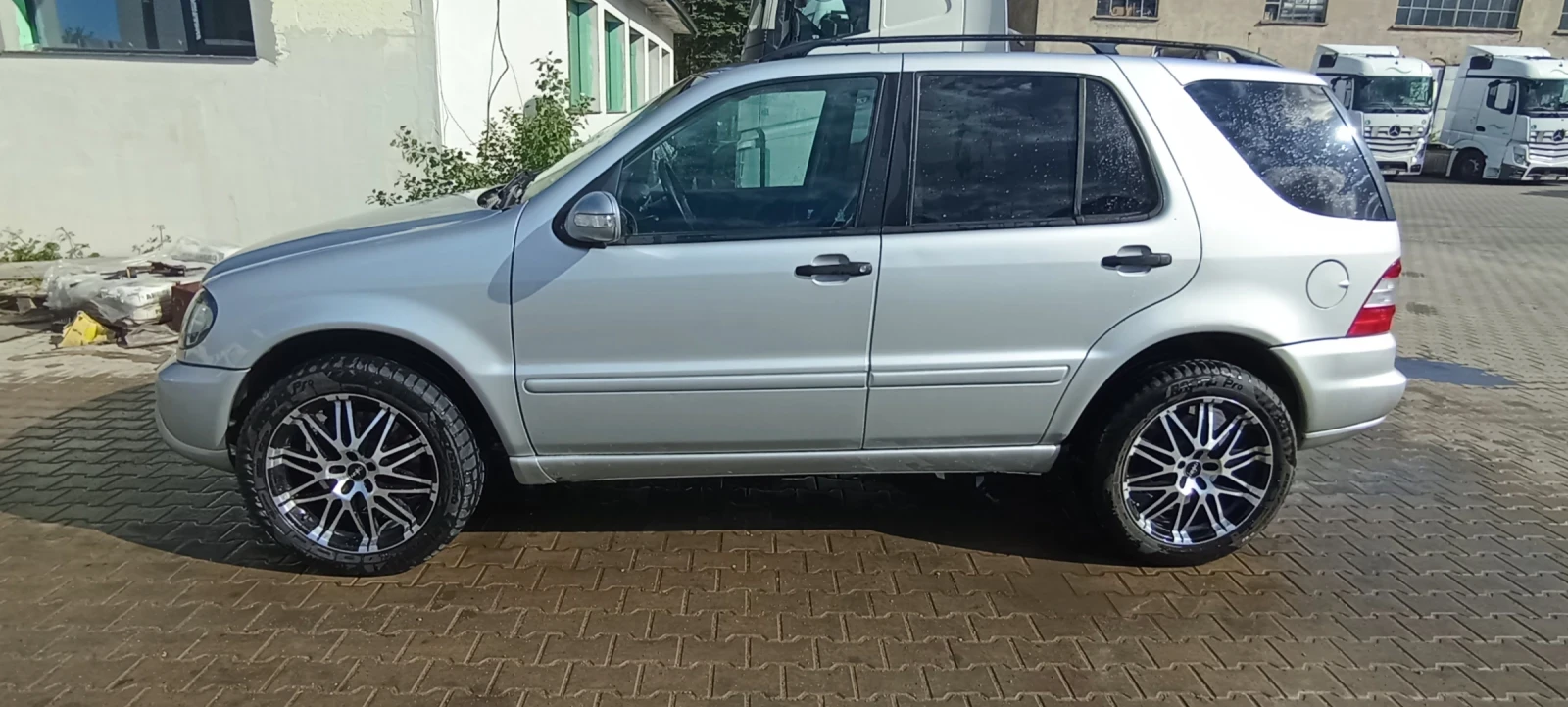 Mercedes-Benz ML 270  - изображение 6