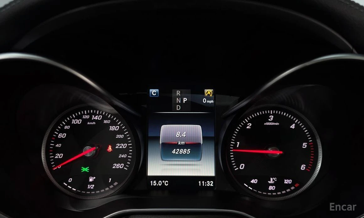 Mercedes-Benz GLC 220  - изображение 8