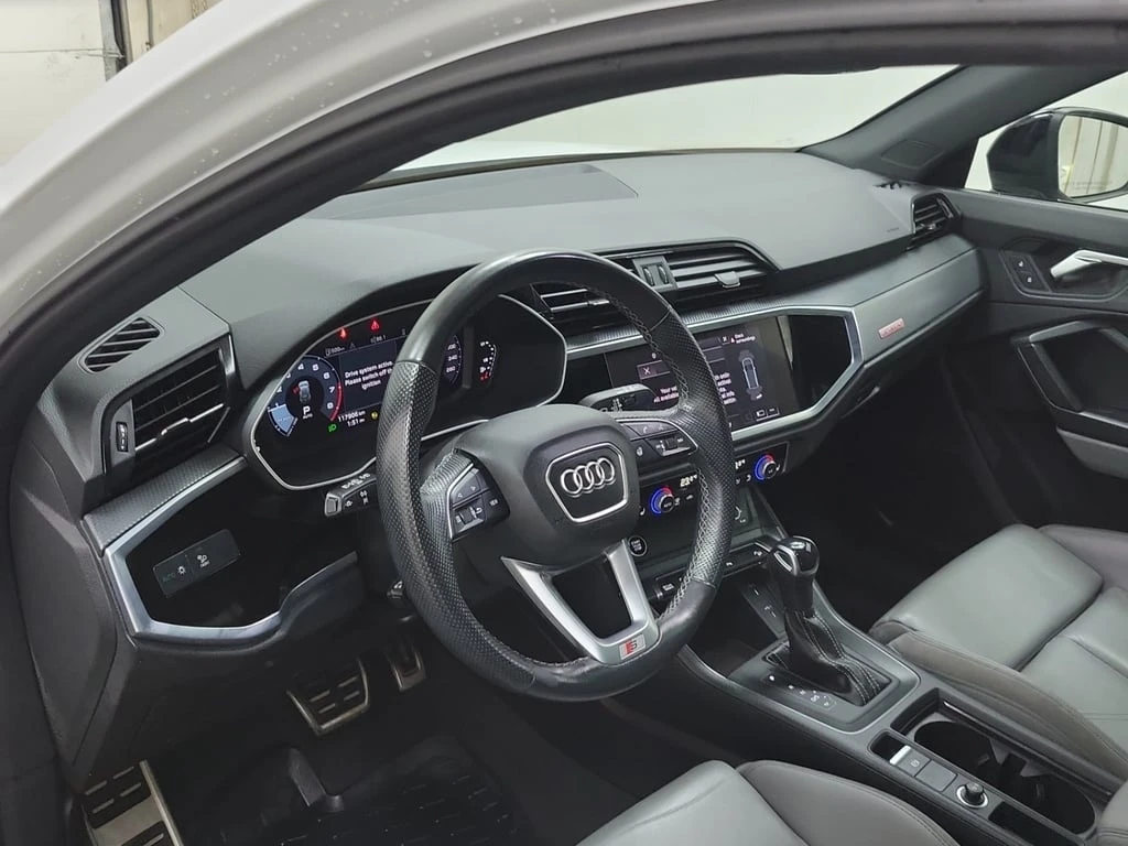 Audi Q3 * S LINE PREMIUM PLUS * CARFAX * БЕЗ ПЪРВОНАЧАЛНА  - изображение 10