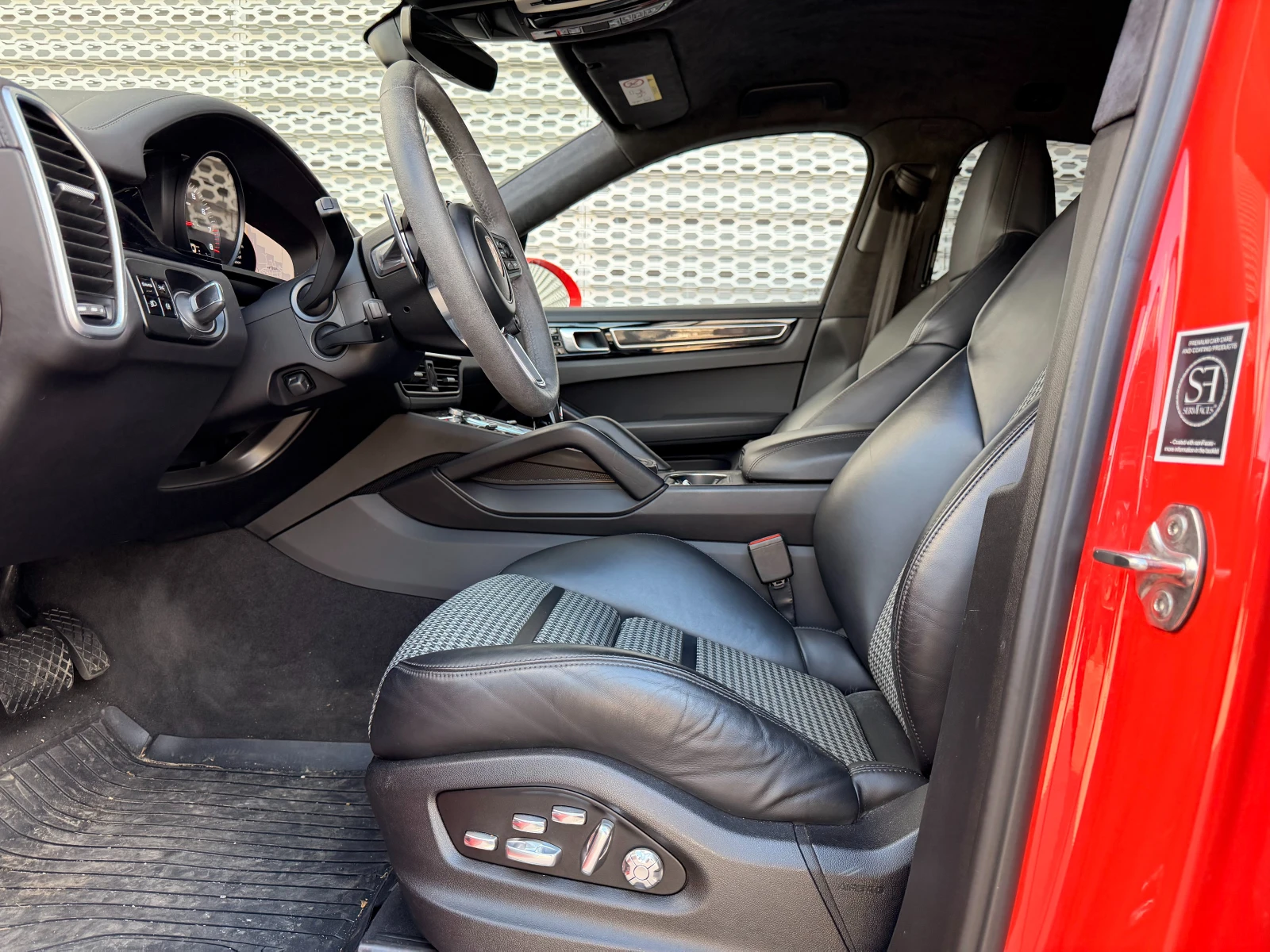 Porsche Cayenne Coupe - изображение 8