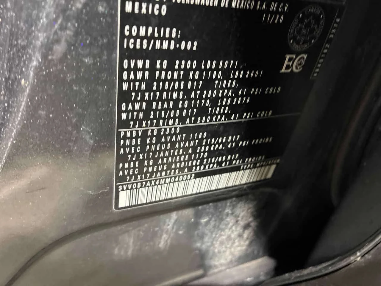 VW Tiguan * Trendline * CARFAX * , снимка 13 - Автомобили и джипове - 53924222