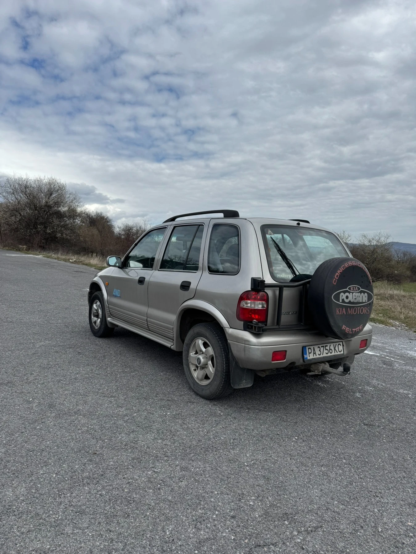 Kia Sportage 2.0 , снимка 5 - Автомобили и джипове - 54063914