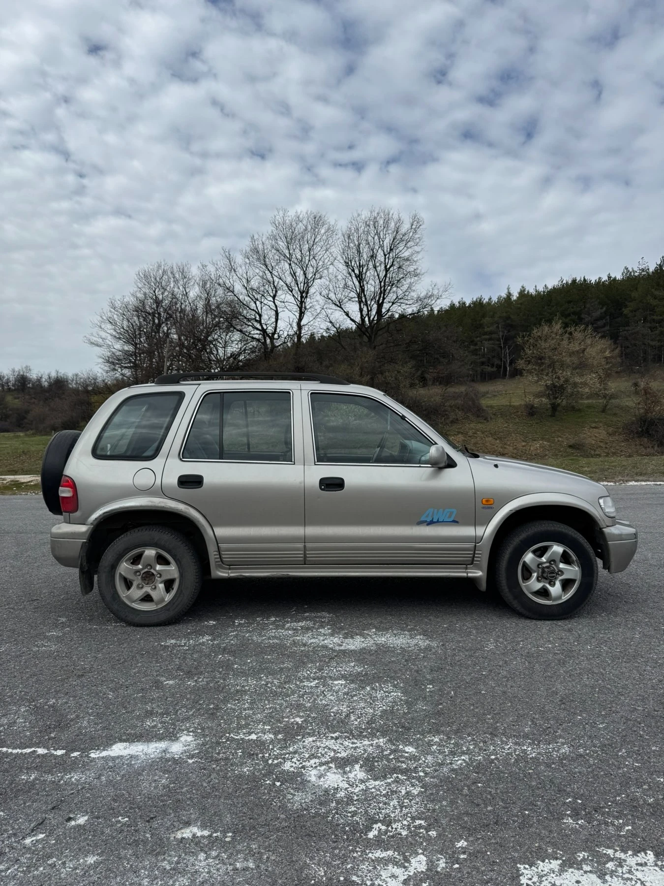 Kia Sportage 2.0 , снимка 8 - Автомобили и джипове - 54063914