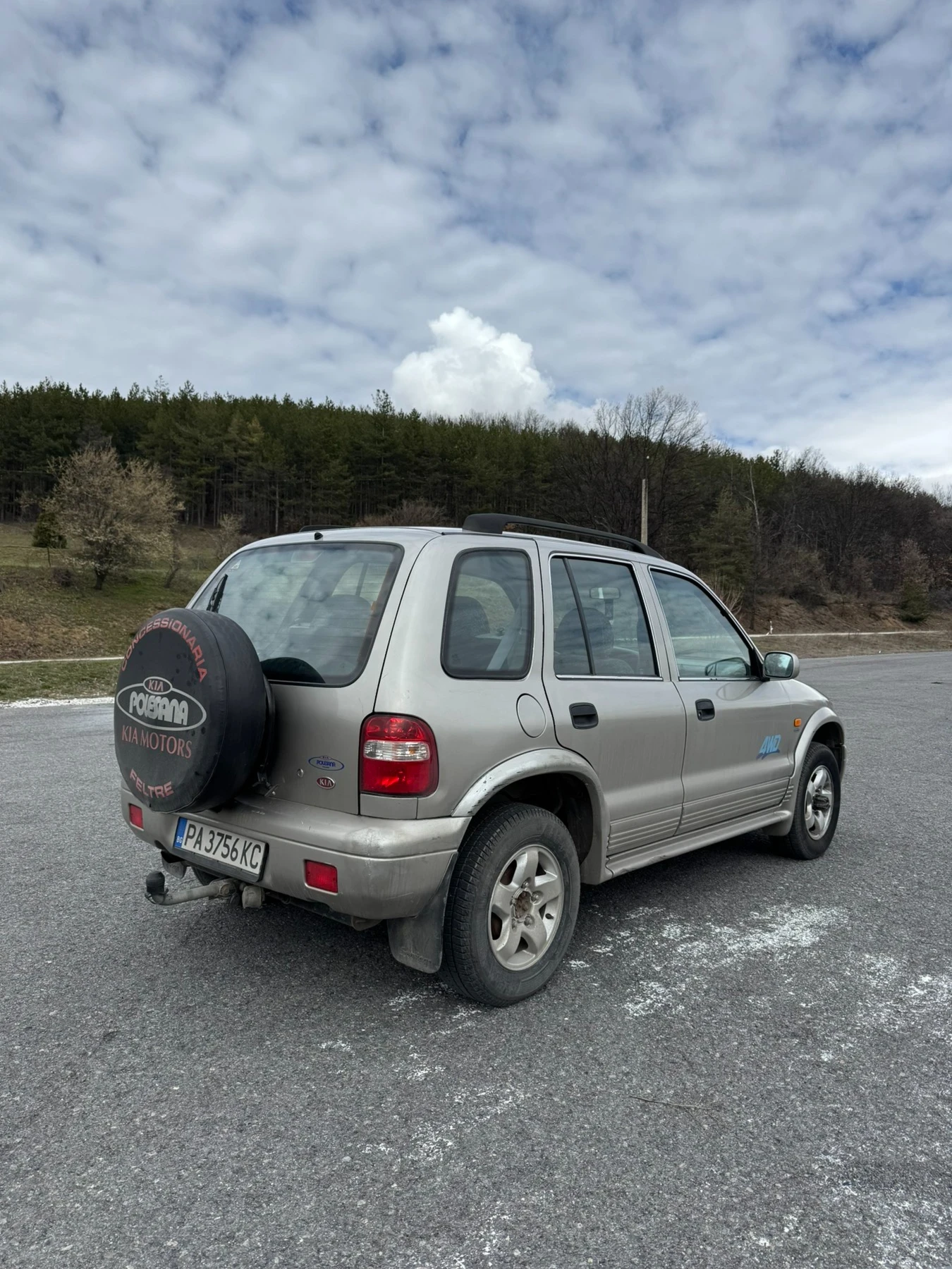 Kia Sportage 2.0 , снимка 7 - Автомобили и джипове - 54063914