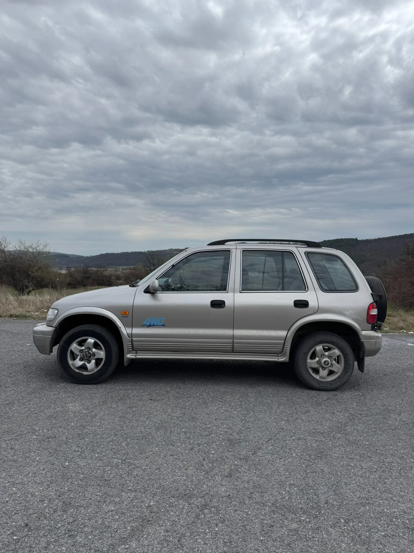 Kia Sportage 2.0 , снимка 4 - Автомобили и джипове - 54063914