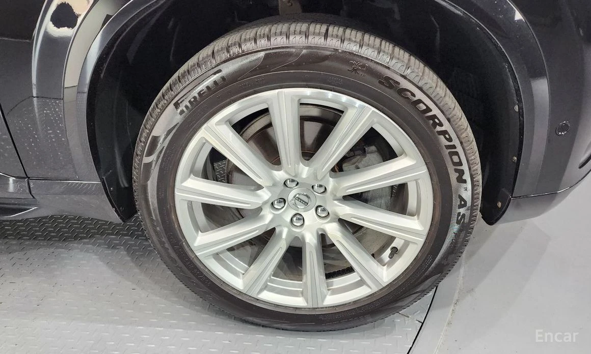 Volvo Xc90 Т6 INSCRIPTION* PANO* ОБДУХВАНЕ* КОЖА* НАВИ* ПОДГР, снимка 4 - Автомобили и джипове - 54101741