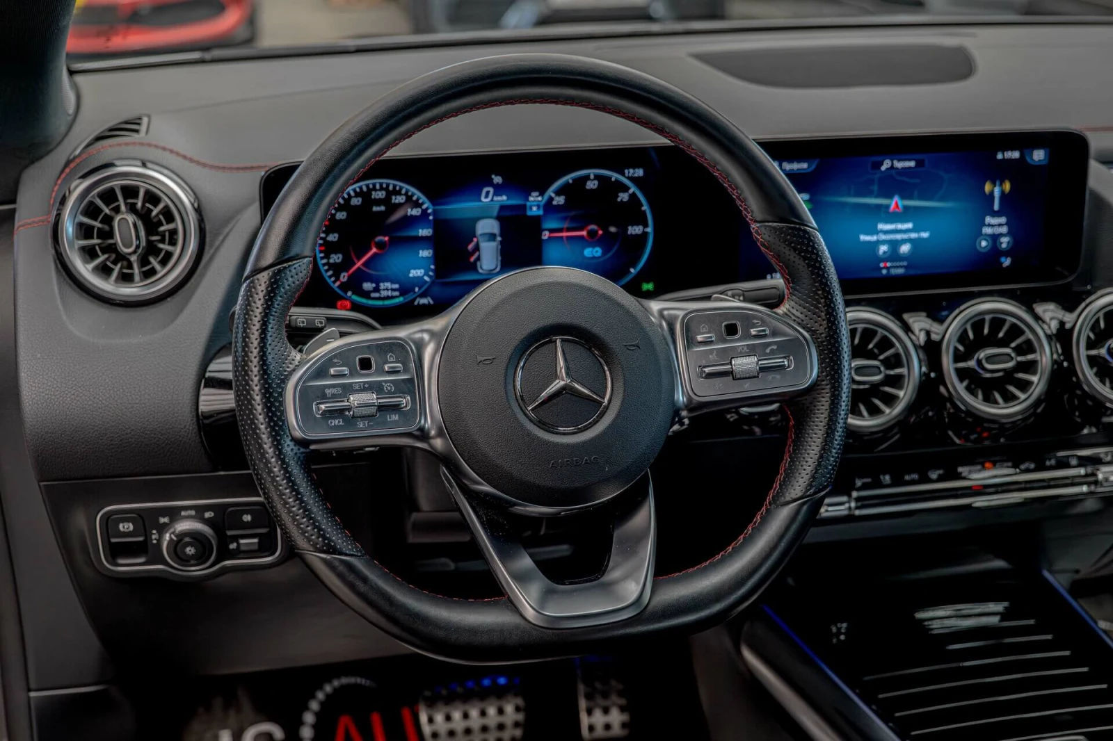 Mercedes-Benz EQA 250/AMG Line/Камера/Амбиент/MBUX/Dynamic Select/, снимка 9 - Автомобили и джипове - 54598911