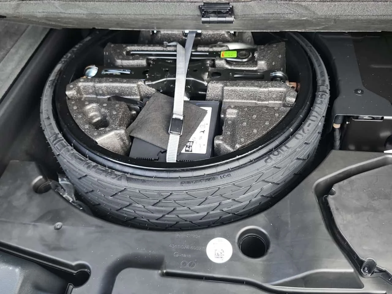 Audi Q8 * PROGRESSIV * CARFAX * БЕЗ ПЪРВОНАЧАЛНА ВНОСКА, снимка 15 - Автомобили и джипове - 54691895