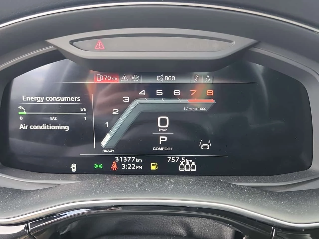 Audi Q8 * PROGRESSIV * CARFAX * БЕЗ ПЪРВОНАЧАЛНА ВНОСКА, снимка 9 - Автомобили и джипове - 54691895