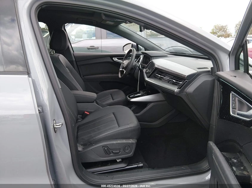 Audi Q4 E-Tron Premium 55 Quattro, снимка 5 - Автомобили и джипове - 54770088