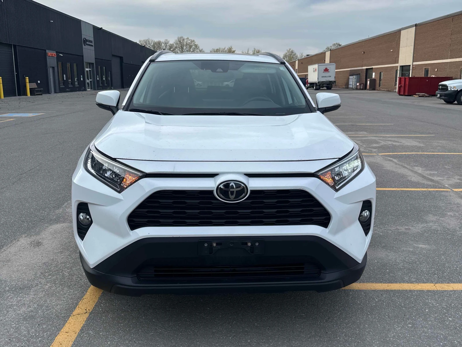 Toyota Rav4 XLE * * CARFAX * * АВТО КРЕДИТ * * , снимка 2 - Автомобили и джипове - 54917466