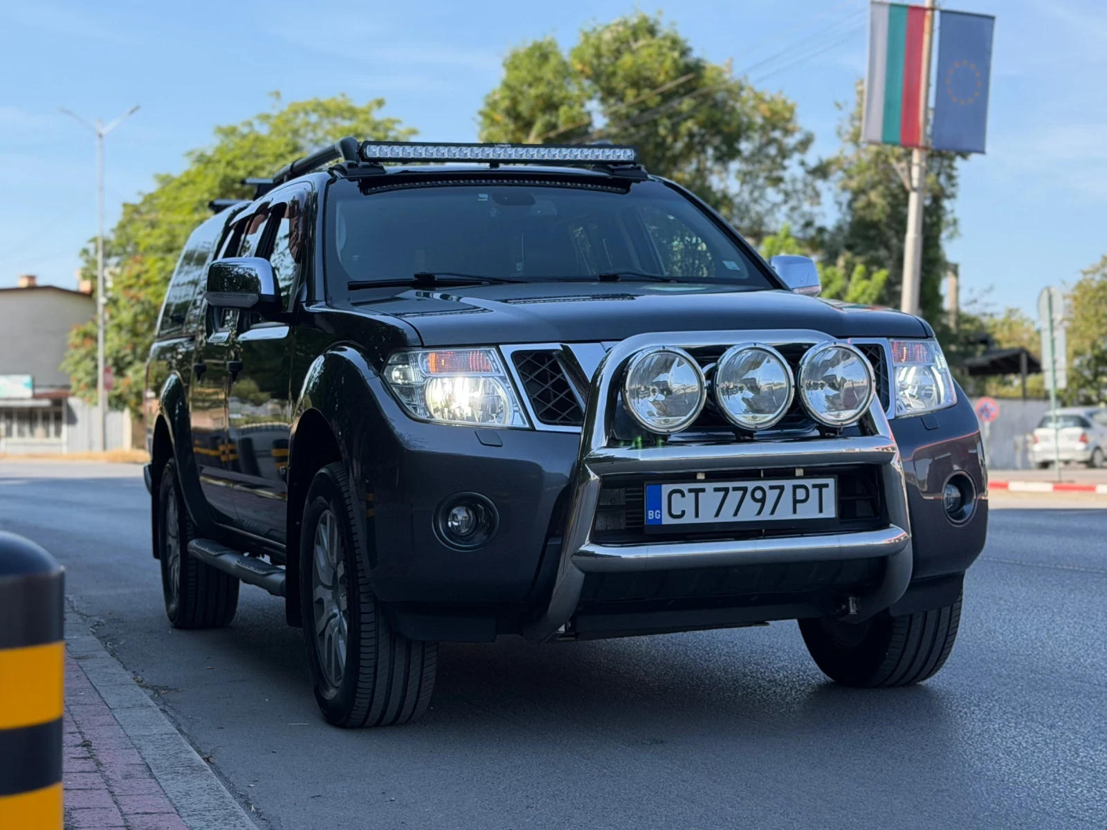 Nissan Navara 3.0d  V6, снимка 13 - Автомобили и джипове - 56157527