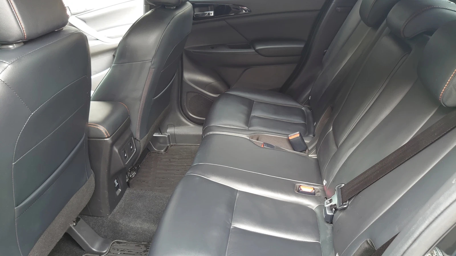 Mitsubishi Eclipse Cross INSTYLE, снимка 12 - Автомобили и джипове - 56230458