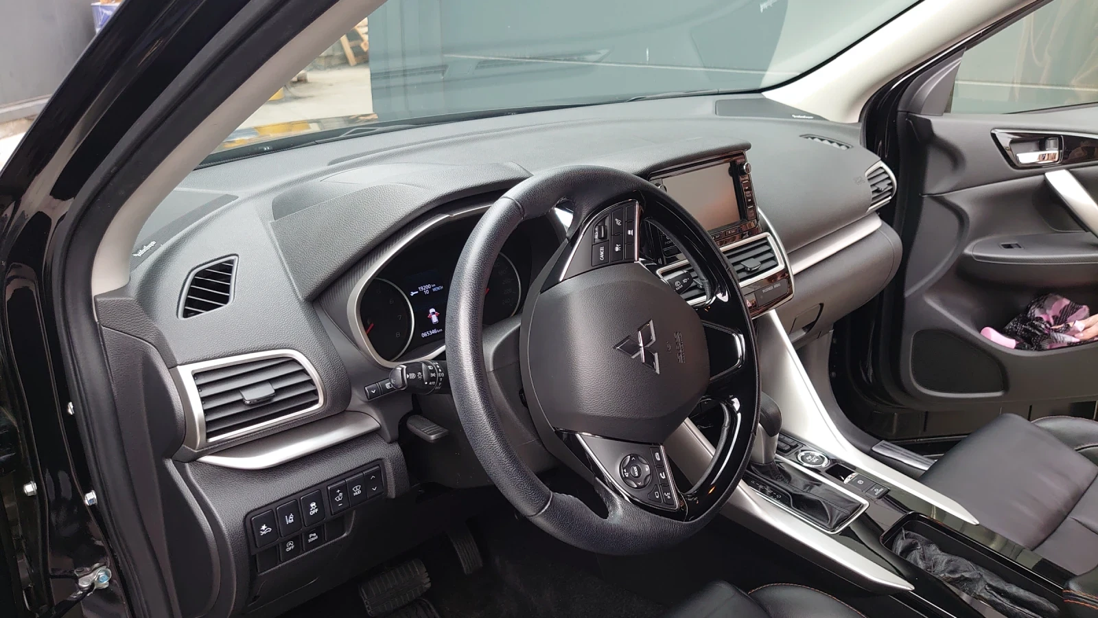 Mitsubishi Eclipse Cross INSTYLE, снимка 9 - Автомобили и джипове - 56230458
