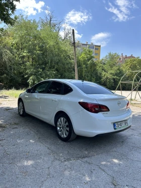 Opel Astra 1.6 CDTI Гаранция + сервизна книжка, снимка 3