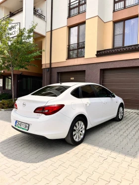 Opel Astra 1.6 CDTI Гаранция + сервизна книжка - 8200 € / 16037.81 лв. - 61931703 4