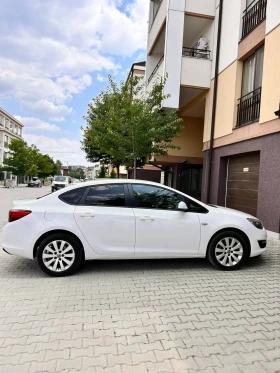 Opel Astra 1.6 CDTI Гаранция + сервизна книжка - 8200 € / 16037.81 лв. - 61931703 7