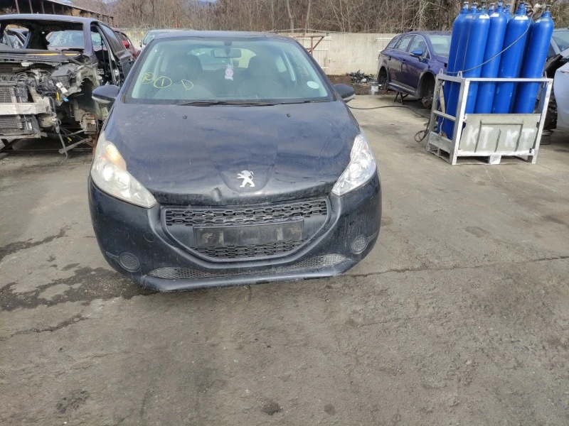 Peugeot 208 1.4 hdi, снимка 7 - Автомобили и джипове - 39858194