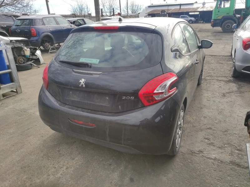 Peugeot 208 1.4 hdi, снимка 4 - Автомобили и джипове - 39858194