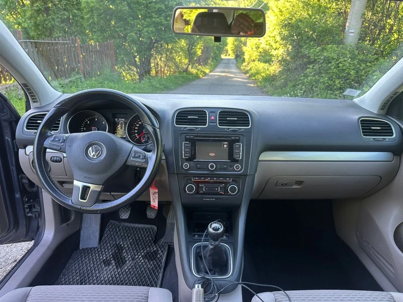 VW Golf 1.6 TDI 105 Confortline, снимка 9 - Автомобили и джипове - 44958400