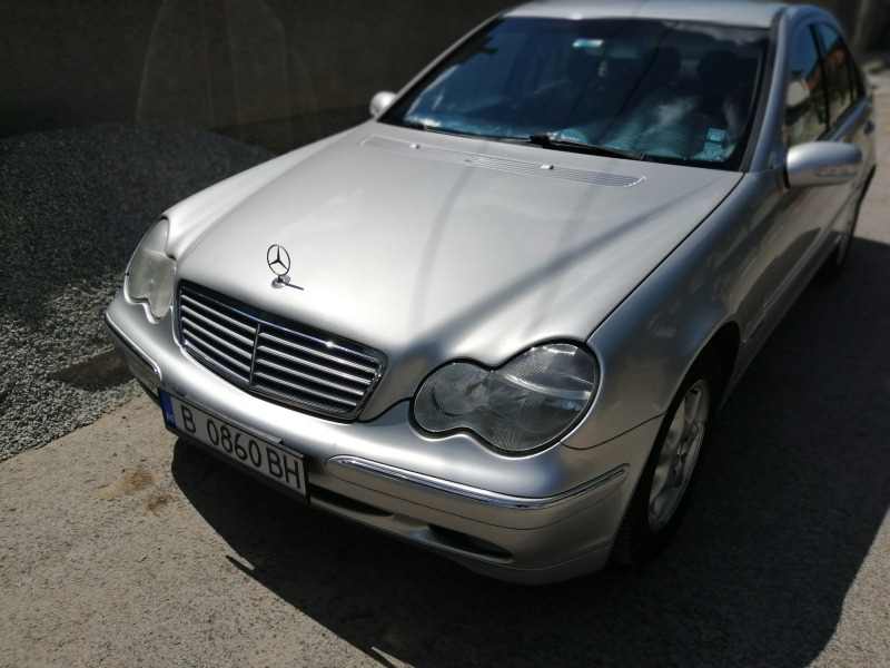 Mercedes-Benz C 220, снимка 1 - Автомобили и джипове - 46294290