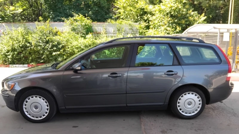 Volvo V50 Т5 AVD, снимка 4 - Автомобили и джипове - 46609779