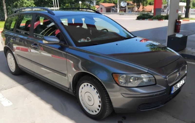 Volvo V50 Т5 AVD, снимка 3 - Автомобили и джипове - 46609779