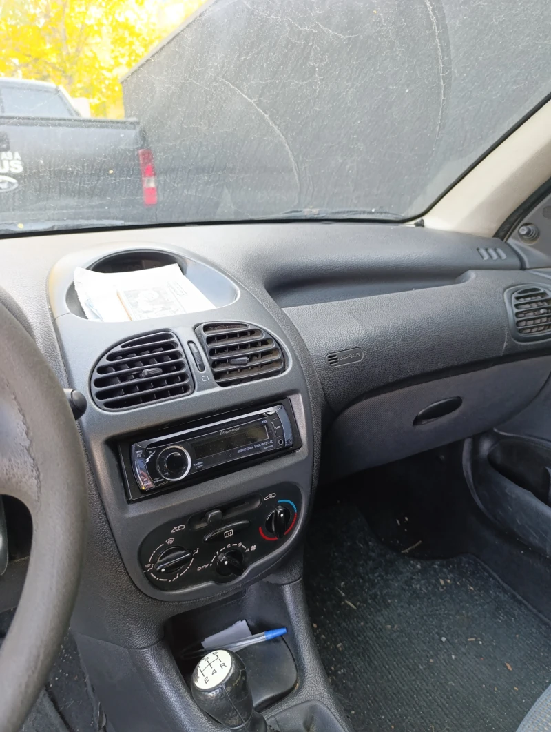 Peugeot 206, снимка 4 - Автомобили и джипове - 47746290