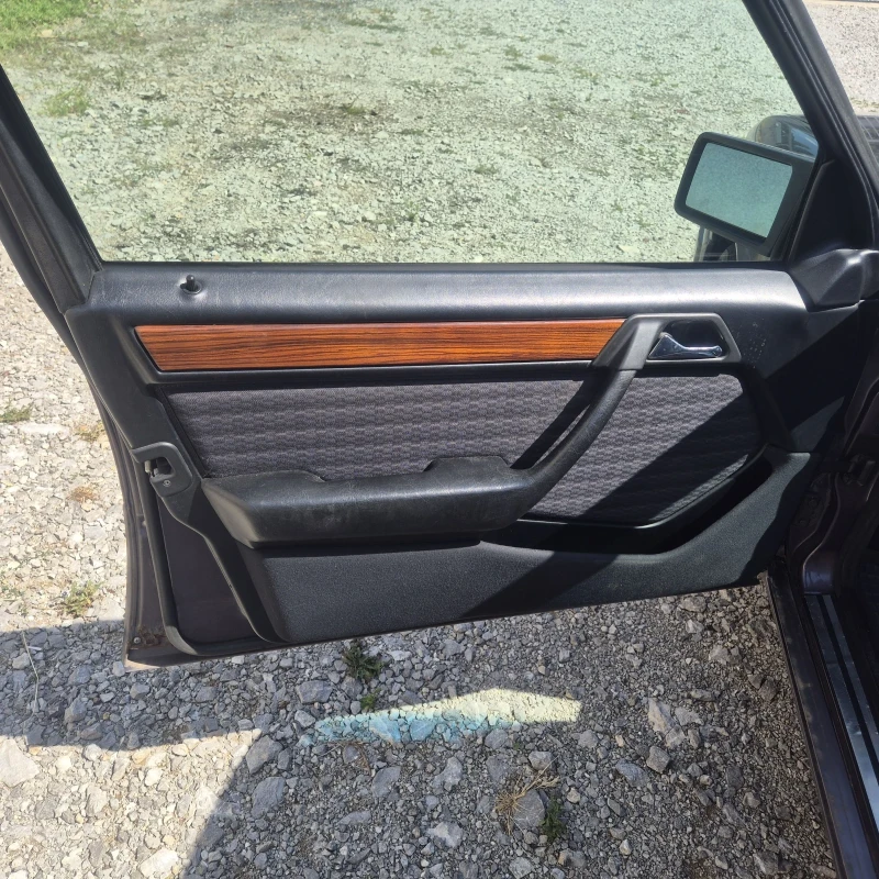 Mercedes-Benz E 230 НОВ ВНОС, снимка 10 - Автомобили и джипове - 51070635