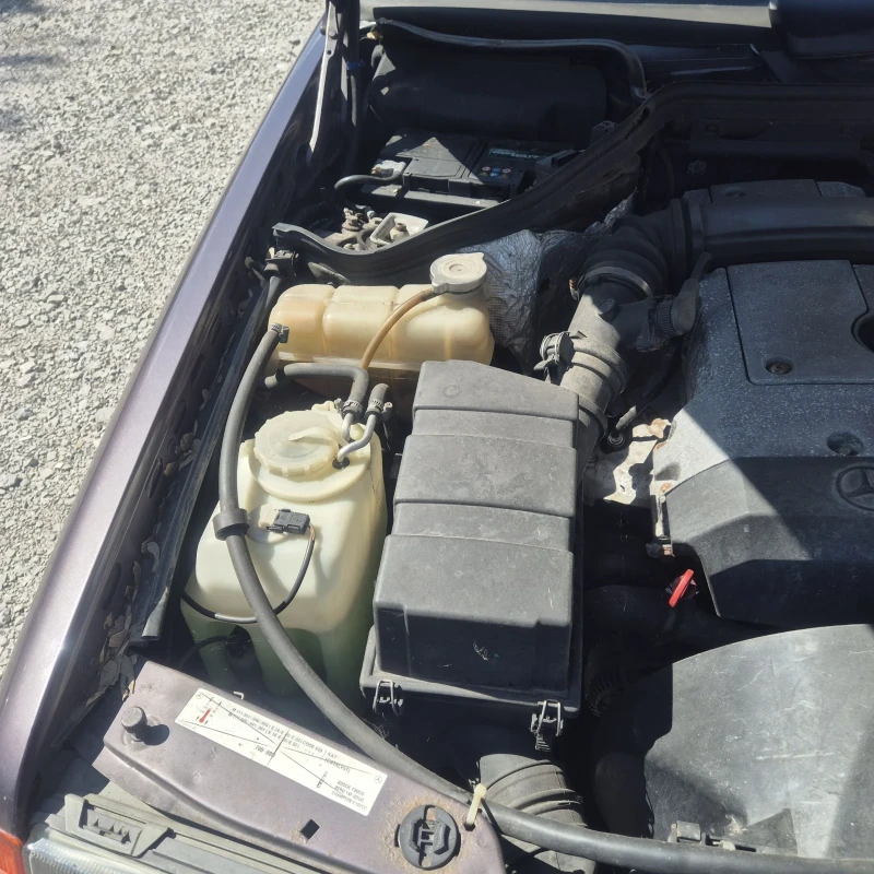 Mercedes-Benz E 230 НОВ ВНОС, снимка 15 - Автомобили и джипове - 51070635