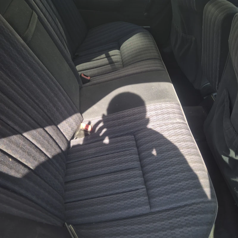 Mercedes-Benz E 230 НОВ ВНОС, снимка 7 - Автомобили и джипове - 51070635